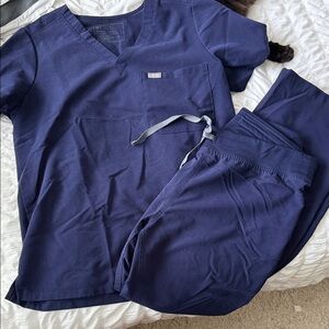 FIGS Deep Blue Scrub Ensemble